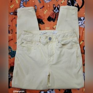 Seven7 jeans. Yellow.